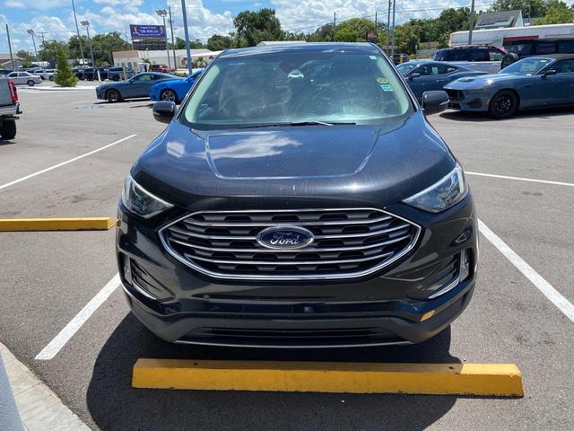 Photo of 2022 Agate Black Metallic Ford Edge