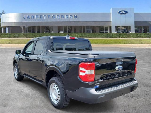 Photo of 2023 Shadow Black Ford Maverick