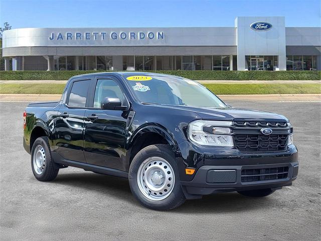 Photo of 2023 Shadow Black Ford Maverick