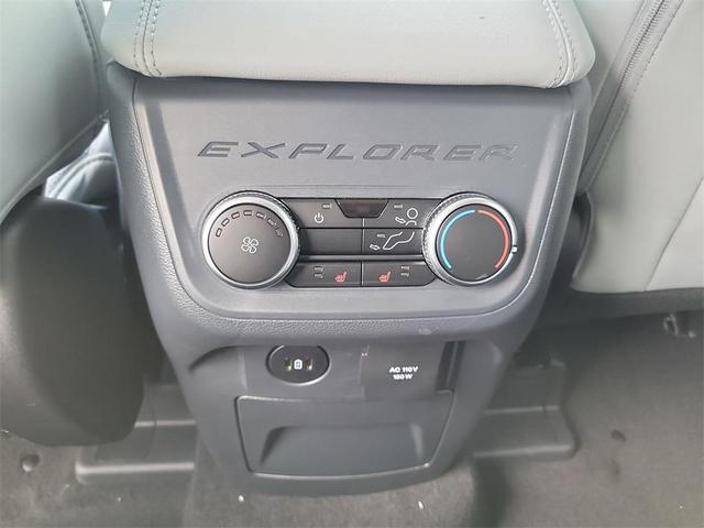 Photo of 2025 Space White Metallic Ford Explorer