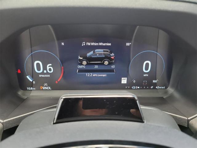 Photo of 2025 Space White Metallic Ford Explorer