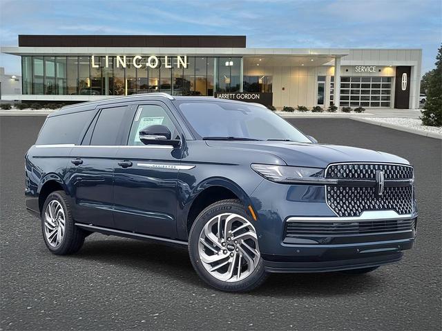 Photo of 2025 Flight Blue Metallic Clearcoat Lincoln Navigator
