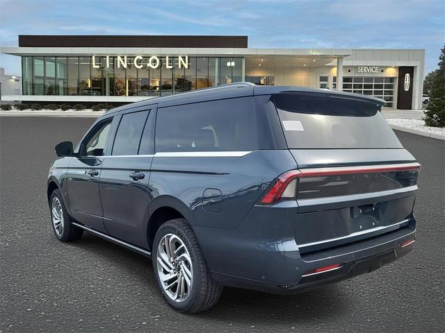 Photo of 2025 Flight Blue Metallic Clearcoat Lincoln Navigator