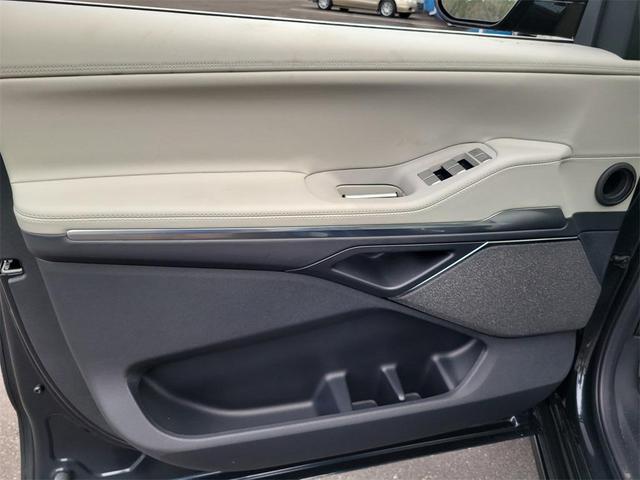 Photo of 2025 Flight Blue Metallic Clearcoat Lincoln Navigator