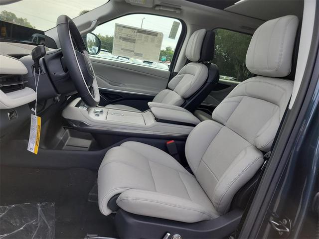 Photo of 2025 Flight Blue Metallic Clearcoat Lincoln Navigator