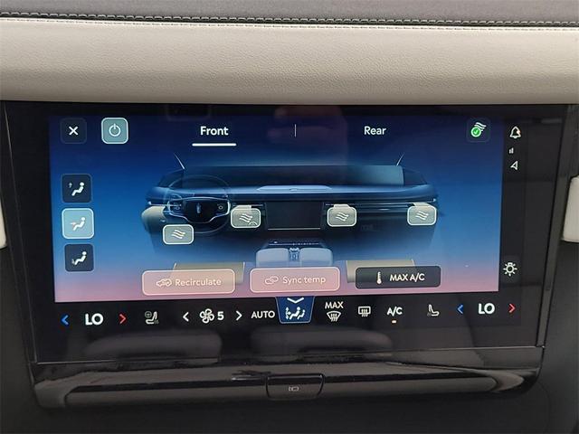 Photo of 2025 Flight Blue Metallic Clearcoat Lincoln Navigator
