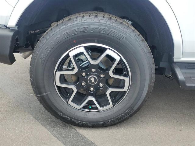 Photo of 2025 Oxford White Ford Bronco