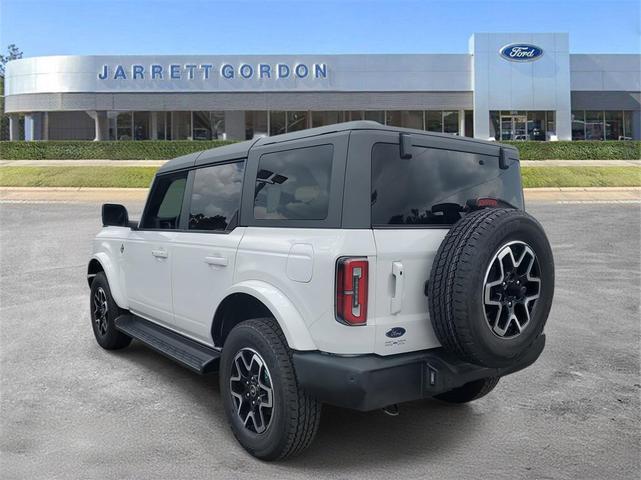 Photo of 2025 Oxford White Ford Bronco