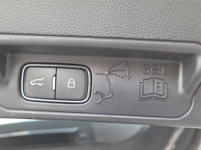 Photo of 2020 Magnetic Metallic Ford Explorer