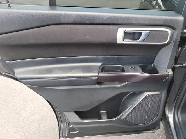 Photo of 2020 Magnetic Metallic Ford Explorer