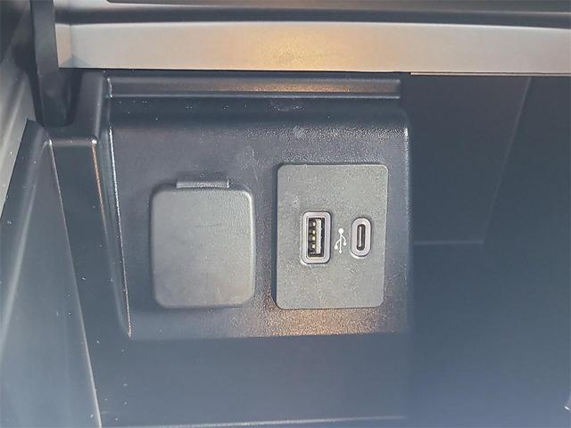 Photo of 2020 Magnetic Metallic Ford Explorer