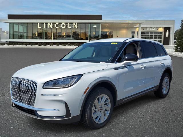 Photo of 2025 Crystal White Metallic Clearcoat Lincoln Corsair