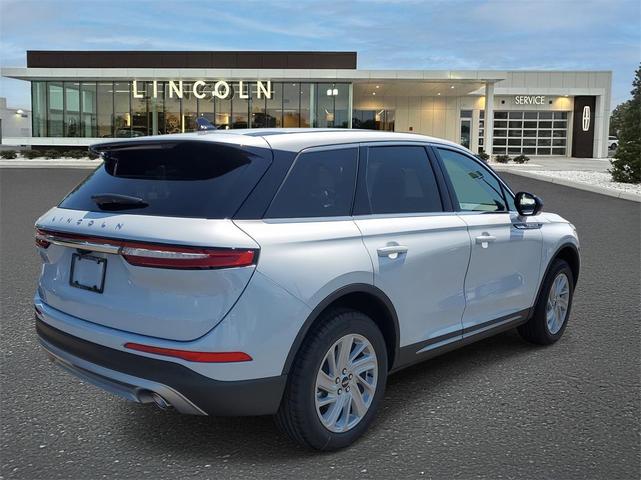 Photo of 2025 Crystal White Metallic Clearcoat Lincoln Corsair
