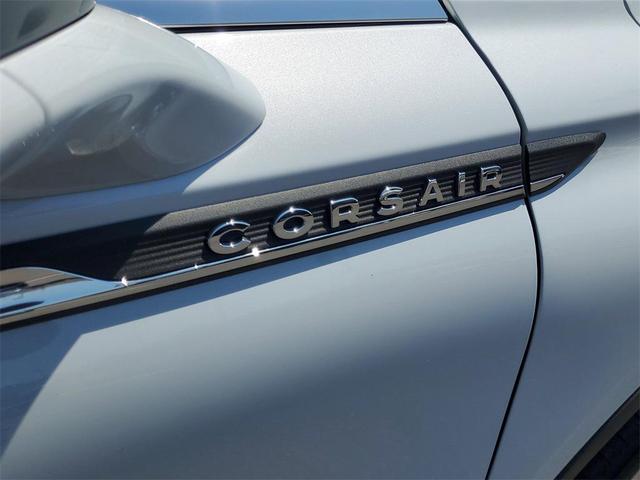Photo of 2025 Crystal White Metallic Clearcoat Lincoln Corsair