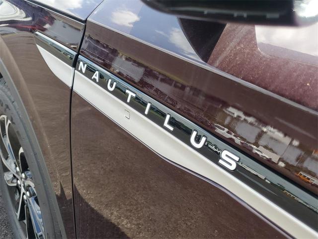 Photo of 2025 Diamond Red Metallic Tinted Clearcoat Lincoln Nautilus