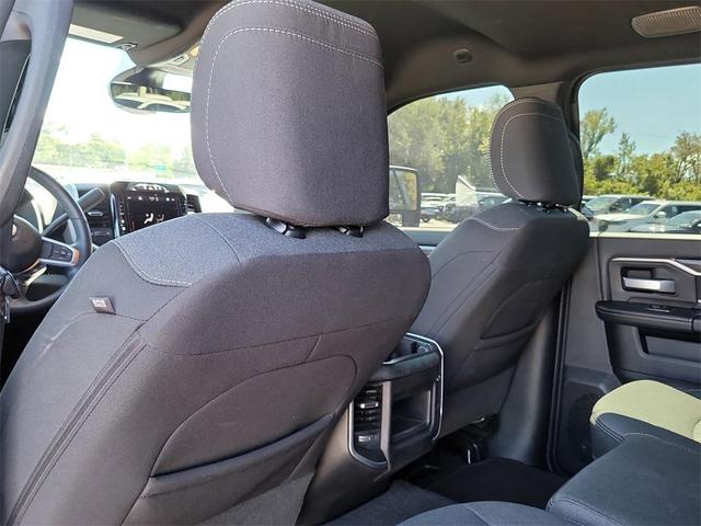 Photo of 2024 Diamond Black Crystal Pearlcoat RAM 2500