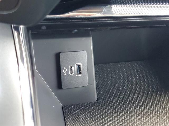 Photo of 2025 White Ford F-150