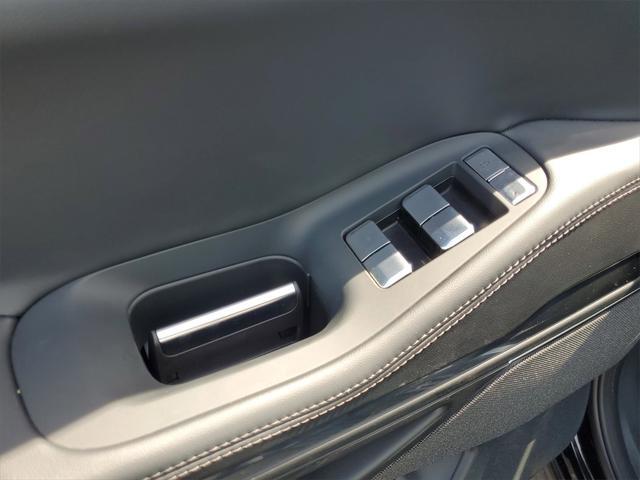 Photo of 2025 Infinite Black Metallic Clearcoat Lincoln Navigator