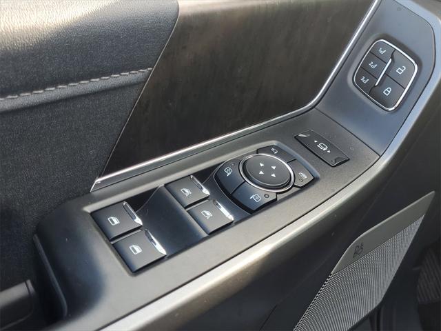 Photo of 2025 Glacier Gray Metallic Tri-Coat Ford F-250