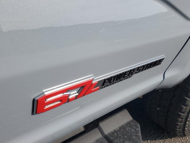 Photo of 2025 Glacier Gray Metallic Tri-Coat Ford F-250