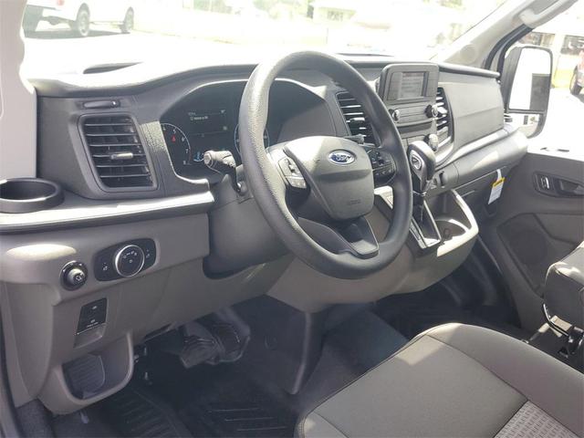 Photo of 2025 Oxford White Ford Transit-250