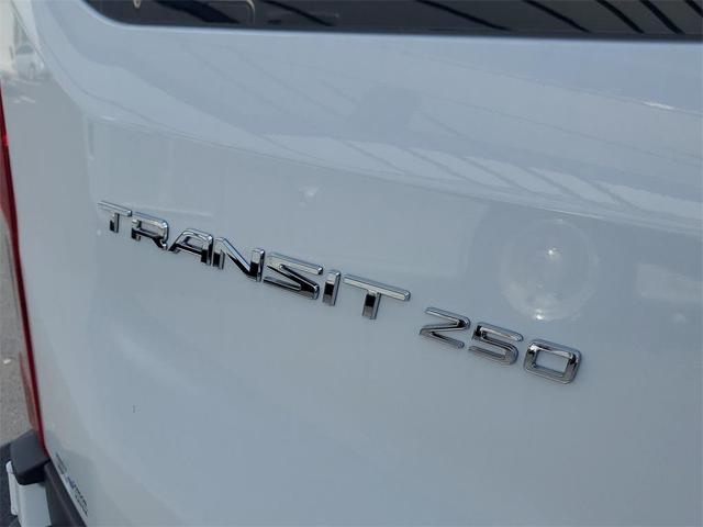 Photo of 2025 Oxford White Ford Transit-250