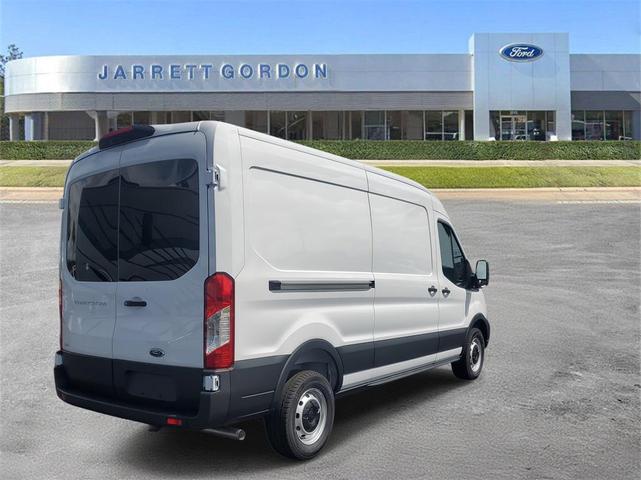 Photo of 2025 Oxford White Ford Transit-250