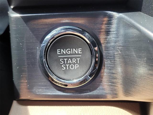 Photo of 2025 Star White Metallic Tri-Coat Ford F-250