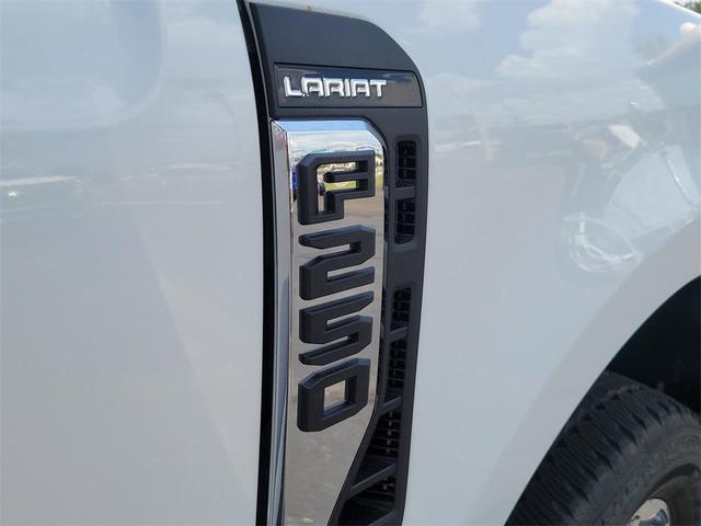 Photo of 2025 Star White Metallic Tri-Coat Ford F-250