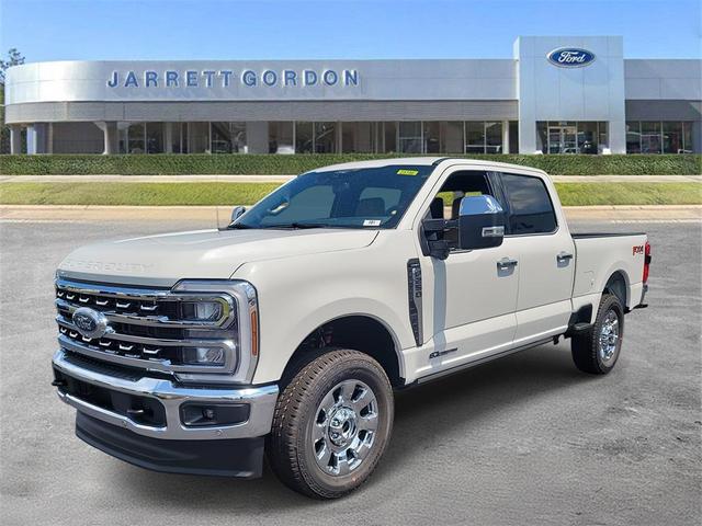 Photo of 2025 Star White Metallic Tri-Coat Ford F-250