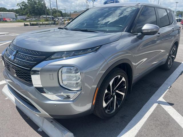 Photo of 2022 Mercury Gray Metallic Mitsubishi Outlander