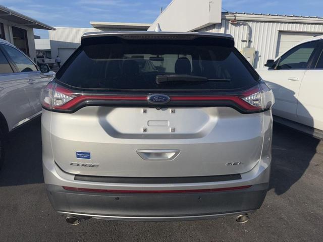 Photo of 2018 Ingot Silver Ford Edge