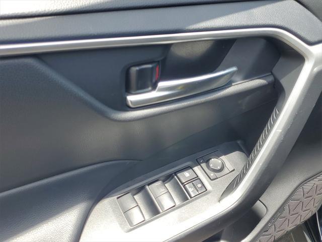 Photo of 2021 Midnight Black Metallic Toyota RAV4