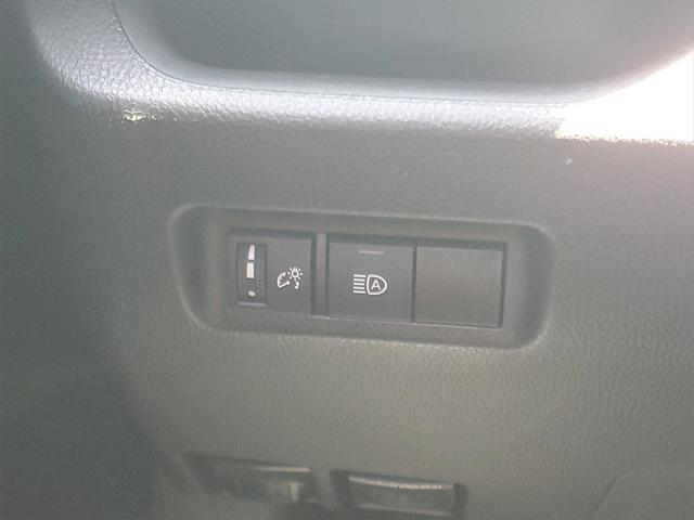 Photo of 2021 Midnight Black Metallic Toyota RAV4
