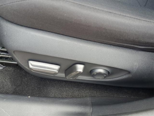 Photo of 2021 Midnight Black Metallic Toyota RAV4