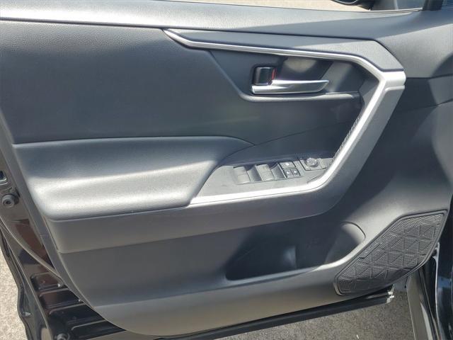 Photo of 2021 Midnight Black Metallic Toyota RAV4