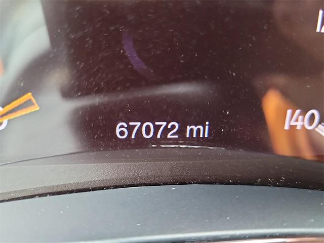 Photo of 2019 Diamond Black Crystal Pearlcoat Jeep Grand Cherokee