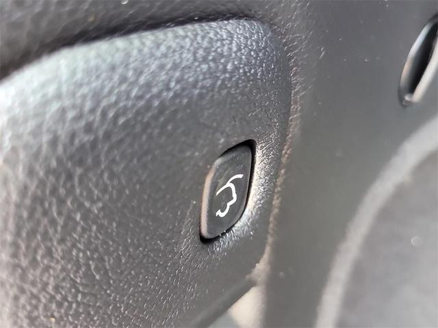 Photo of 2019 Diamond Black Crystal Pearlcoat Jeep Grand Cherokee