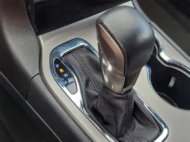 Photo of 2019 Diamond Black Crystal Pearlcoat Jeep Grand Cherokee
