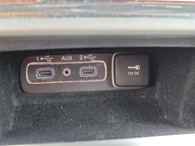 Photo of 2019 Diamond Black Crystal Pearlcoat Jeep Grand Cherokee
