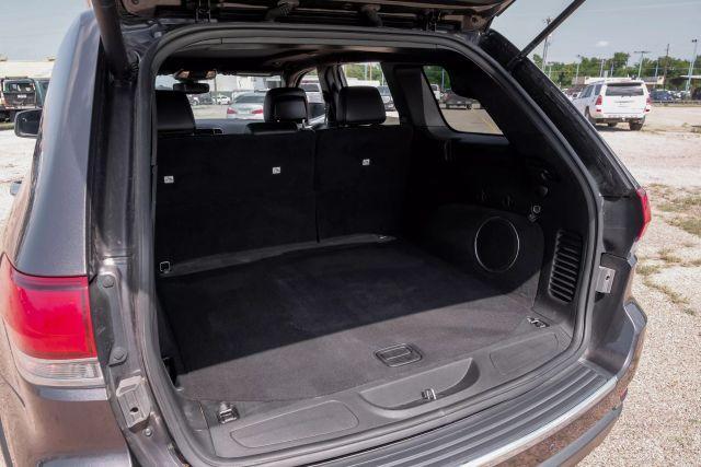 Photo of 2020 Gray Jeep Grand Cherokee