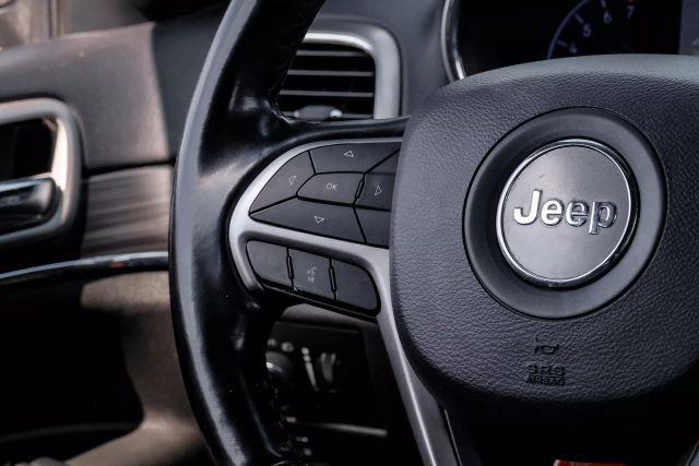 Photo of 2020 Gray Jeep Grand Cherokee