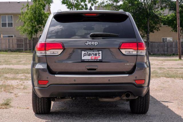 Photo of 2020 Gray Jeep Grand Cherokee