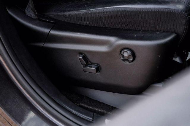 Photo of 2020 Gray Jeep Grand Cherokee