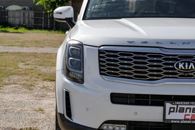 Photo of 2020 White Kia Telluride