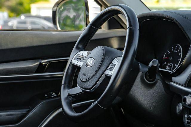 Photo of 2020 White Kia Telluride