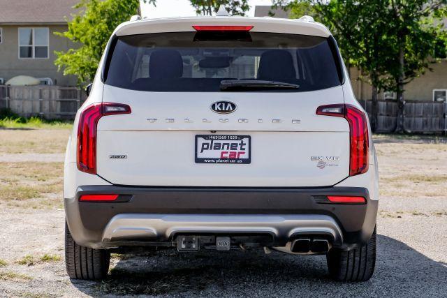 Photo of 2020 White Kia Telluride