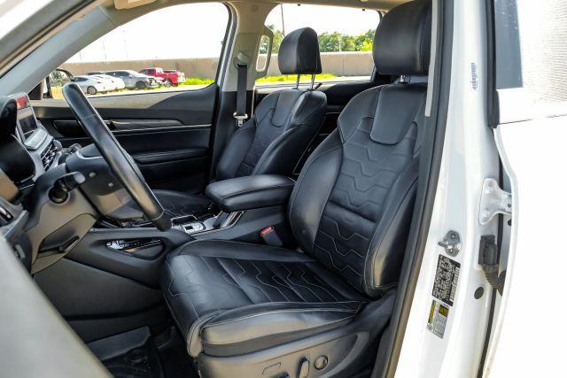 Photo of 2020 White Kia Telluride