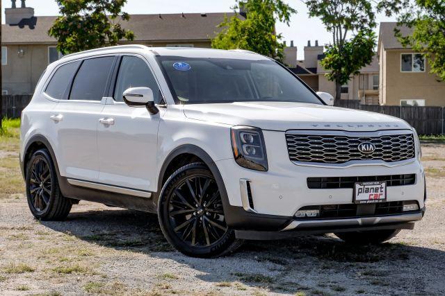 Photo of 2020 White Kia Telluride