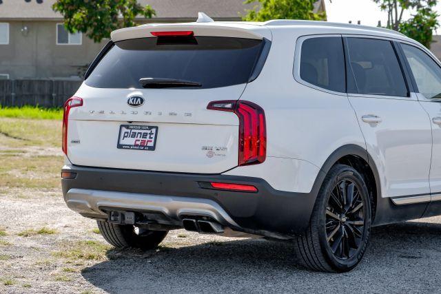 Photo of 2020 White Kia Telluride